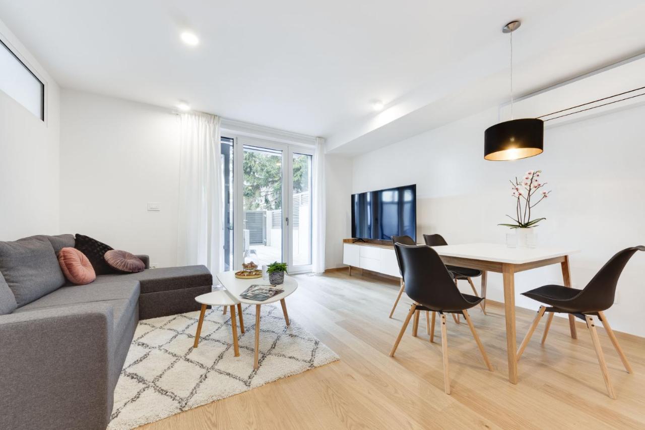 Central Apartment With Private Garage 류블랴나 외부 사진