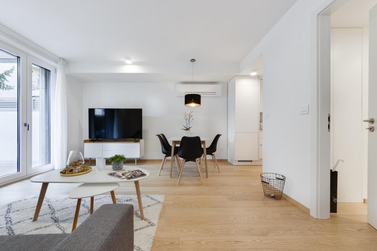 Central Apartment With Private Garage 류블랴나 외부 사진